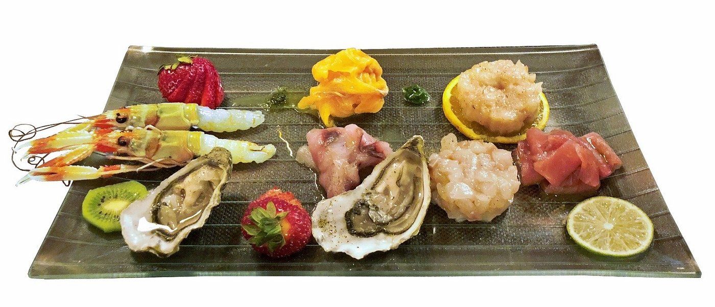 Il crudo del pescato del giorno: tartare, carpacci e crostacei